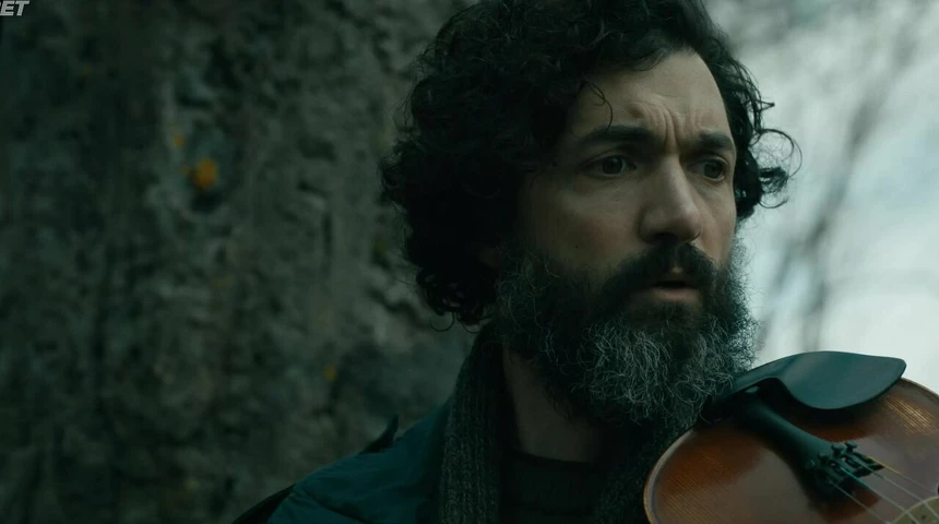 Кадры из сериала Извне (2022)